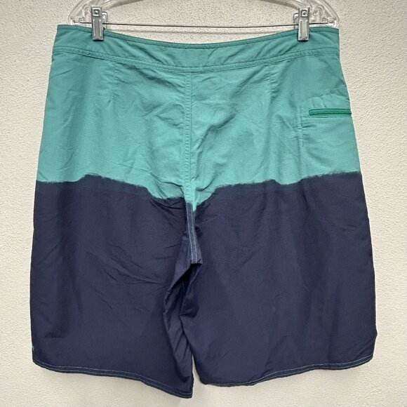 PATAGONIA Board Shorts Mens 35 WAVEFARER 10” Inseam Green Blue Swim Beach Trunks - Picture 2 of 8